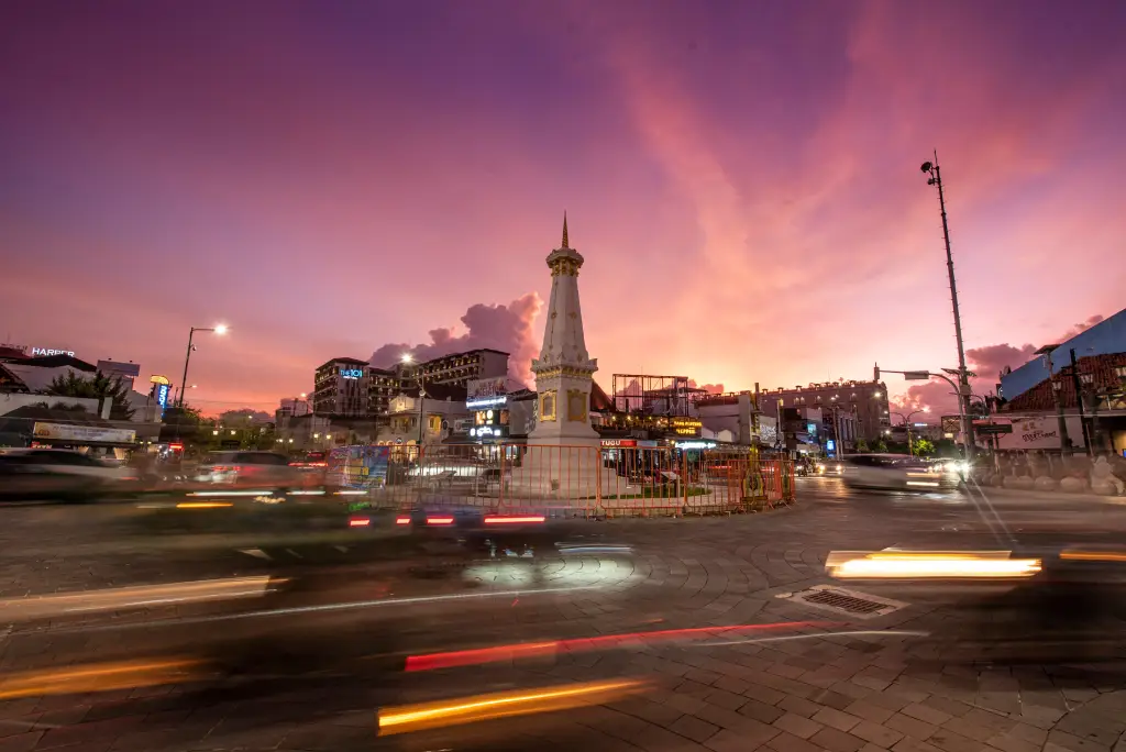 Destinasi Wisata Dekat Stasiun Tugu Jogja