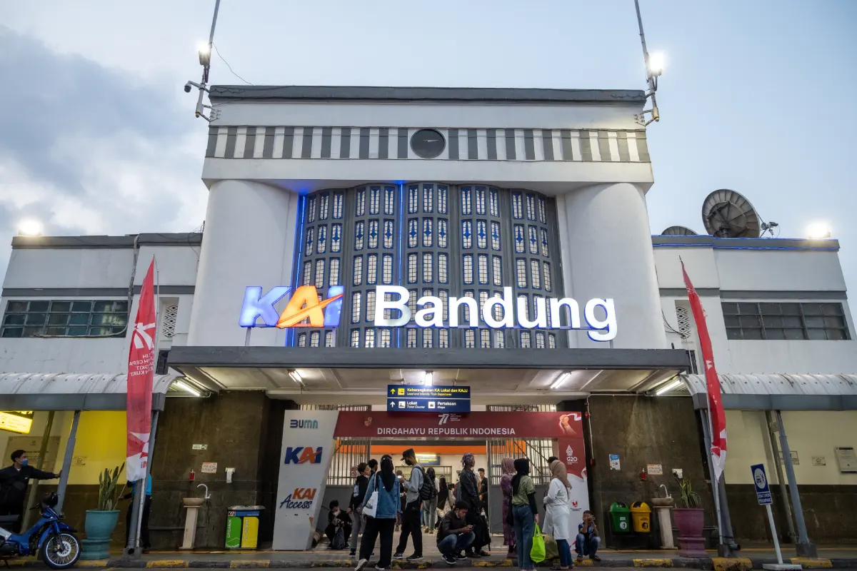 Temukan tempat instagramable di Bandung gratis yang seru dan unik! Dari Alun-Alun hingga Kampung Wisata, semuanya asyik untuk konten Instagram kamu.