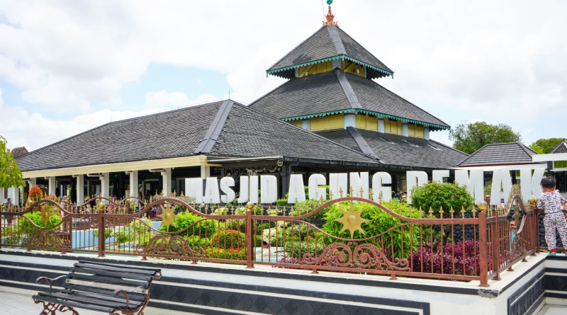Masjid Agung Demak